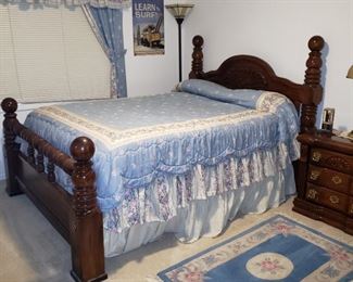 chunky Paul Bunyan style Pine cannonball bedroom set in exc.  Located in the beach themed bedroom. 