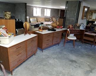 mid century modern bedroom set by Foster-McDavid