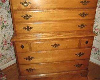 CHEST OF DRAWERS BY WICKS CRAWFORD FURNITURE CO