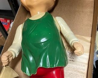 VINTAGE 22IN MOLD PLASTIC JOINTED OUTDOOR XMAS ELF - LIGHTED AND INSTRUCTIONS