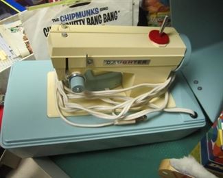 DAUGHTER SEWING MACHINE AND CASE