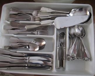 ONEIDA FLATWARE SERVICE OF 12 AND MORE PIECES
