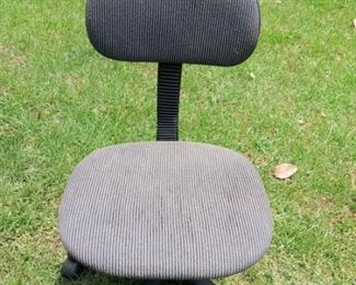 Lot Number:	68
Lead:	Small Office Chair
Description:	on rollers; blue tweed cloth seat 16" across by 16" high; 30" tall back