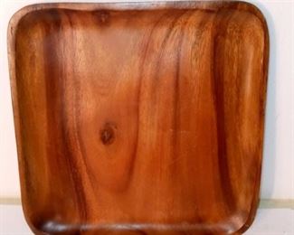 Lot Number:	196
Lead:	Vintage Walnut Wood Tray
Description:	"square" with curved edges & corners 11.5" diameter
