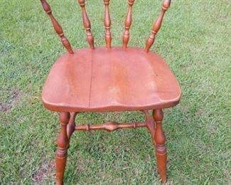 Lot Number:	257
Lead:	Vintage Maple Kitchen Chair
Description:	5 spindles; curved back 30" tall; seat 18" wide