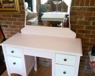 Lot Number:	269
Lead:	Vintage Vanity with Mirror
Description:	42" long by 18" wide by 29" tall- not including mirror walnut wood-painted; 4 drawers pink/white