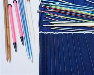 Lot Number:	291
Lead:	Large Lot of Knitting Needles
Description:	17 pairs; has carrying bag
