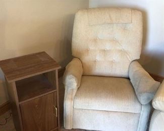Small Recliner with Side Table
Small recliner needs cleaning - 21" H x 30" W x 31" D; Side table - 28" H x 15" W x 12" D. In rough condition