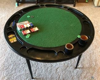 Vintage Durham Manufacturing Company Folding Game Table
Vintage Gaming table, 28 " H x 47 " Round. Good vintage condition and comes with some poker chips and cards.