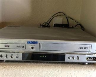 Samsung DVD/VHS
Samsung DVD/VHS Player. Powers on
