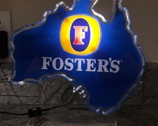 Foster's Plastic Light Up Sign
Small light-up sign, WORKS! 11"Hx10"W