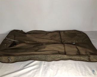 Jordache Tweed Garment Bag
One (1) garment bag in excellent condition.