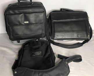 Set of Briefcases
Three (3) briefcases/shoulder bags - US luggage NY, TARGUS and an unknown brand. All in good condition.