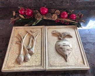 Kitchen Decoration
Apple garland - 21"L; Radish and Onion plaques - 12"Hx9"W