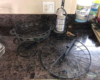 Wrought Iron Decoration
Bicycle, fruit basket, candle holder and more. Ranging in size from 26"tall to 4". Need a good cleaning.