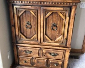 Wooden Hutch & Matching Side Table
Includes one (1) wooden hutch approx. 54" x 21" x 42" and one (1) matching bedside table approx. 24" x 16" x 28".
