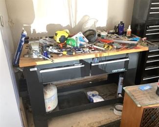 Craftsman Workbench and Tools
One (1) Large Craftsman workbench 37"Hx61"Wx26.5"D. Dirty, useable damage on top surface. Comes with assorted tools on top. All contents included. See photos for more.