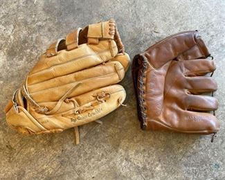 Baseball Gloves
Two (2) Baseball gloves. One (1) Hutch, Billy Goodman model. As well as One (1) Louisville Slugger. Used condition has some staining and writing as seen in pictures.