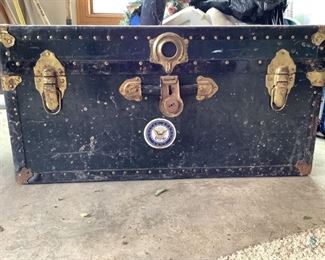 Vintage Trunk
Worn, used and some water damage. 16"Hx31"Wx17"D.