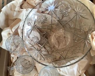 Punch Bowl Set
Glass punch bowl set. Unsure of how many pieces. Full box