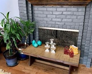 Lots of home decor items