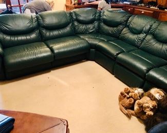 La-Z-Boy Sectional - Sleeper Sofa (left) & 3 recliners (right side) in excellent condition! 