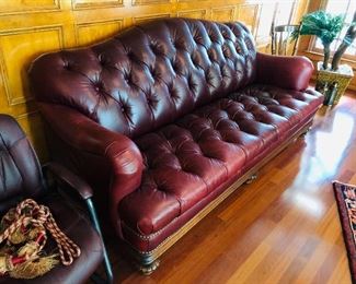 Beautiful & comfortable vintage leather sofa tufted by Thomasville 