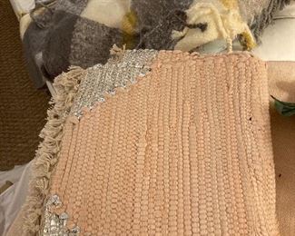 4 Pink blush woven place mats with embellished corners  design 