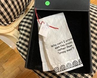 Desk t try at/ finger tip guest towel