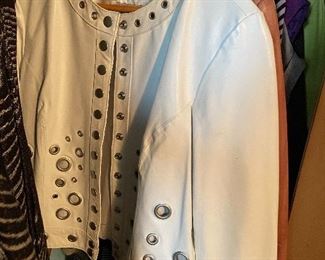 Nice selection of Women's clothing (most size Large)