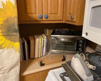 toasters oven, cookbooks 