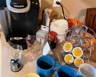 Keurig coffee machine and accessories 