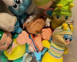 Vintage 1980s plush and toys (Glow Worms, Cabbage Patch Koosa, Smurfs)
