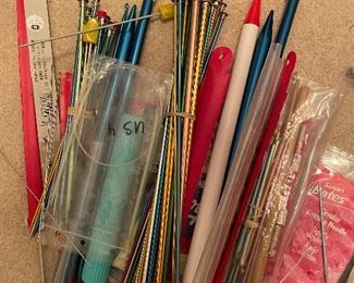 knitting needles 