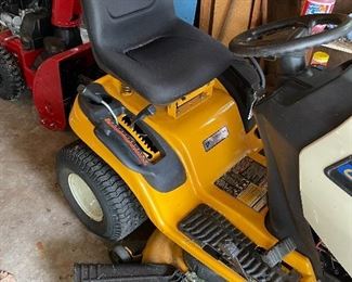 Cub Cadet LTX 1042 Riding mower 