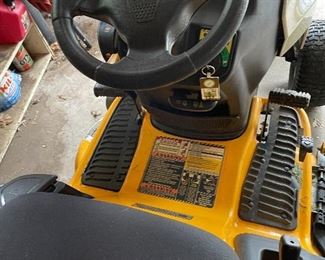 Cub Cadet LTX 1042 Riding mower 