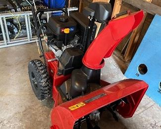 Toro Power Max 824 OE Snowblower 