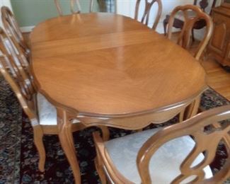 Mount Airy, NC Inc dining table and chairs, 61 inches with no leaves, 91 inches with 3 leaves
