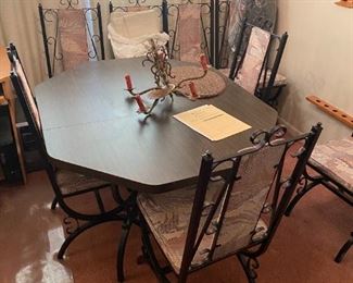 wrought iron kitchen table and chairs