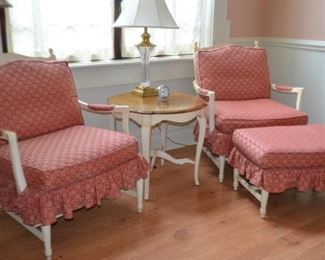 Ethan Allen Side Accent chairs and End Table