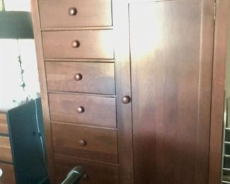 Wardrobe cabinet with drawers