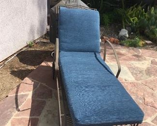 Patio lounge chair