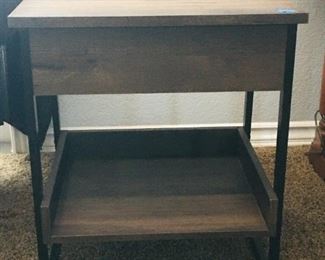 Accent / end table