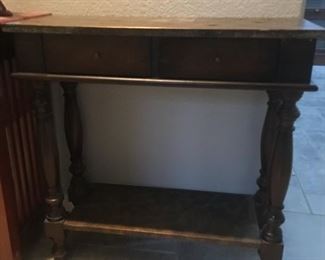 Accent table