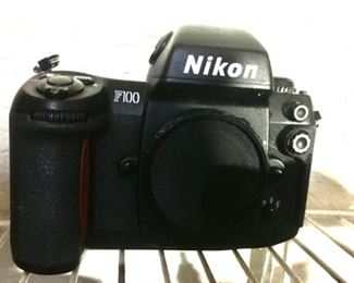 Nikon F100
