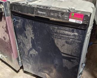 Frigidaire dishwasher - FFCD2413UB3A