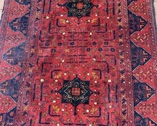 4'8" x 3'4" Persian rug