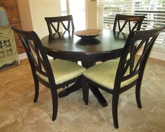 BLACK TABLE WITH HIDDEN LEAF AND CHAIRS FROM WATER'S FURNITURE