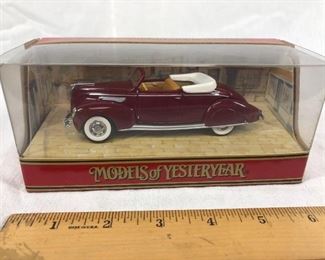 Matchbox Models of Yesteryear 1938 Lincoln Zephyr Boxed