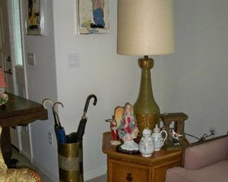 Thomasville Furniture Hexagon End Table Cabinet ; Vintage MCM Pottery Table lamp ; Brass Umbrella Stand.